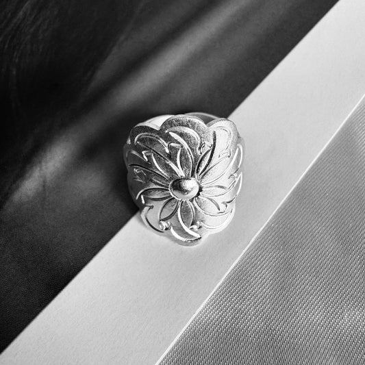 Chrysanthemum Charms Ring