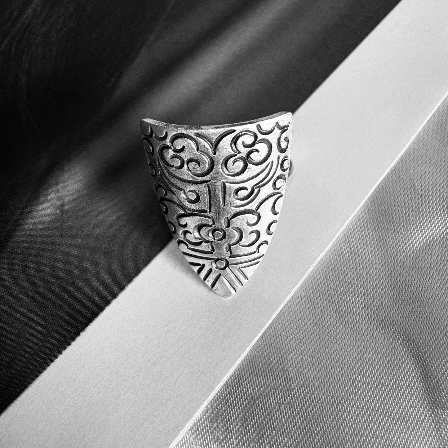 Beast Face Pattern Ring